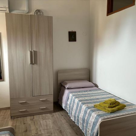 Al Castello Apartment Fiumefreddo Bruzio Eksteriør bilde